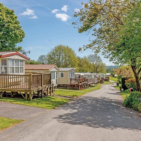 Noble Court Holiday Park Narberth Exterior photo