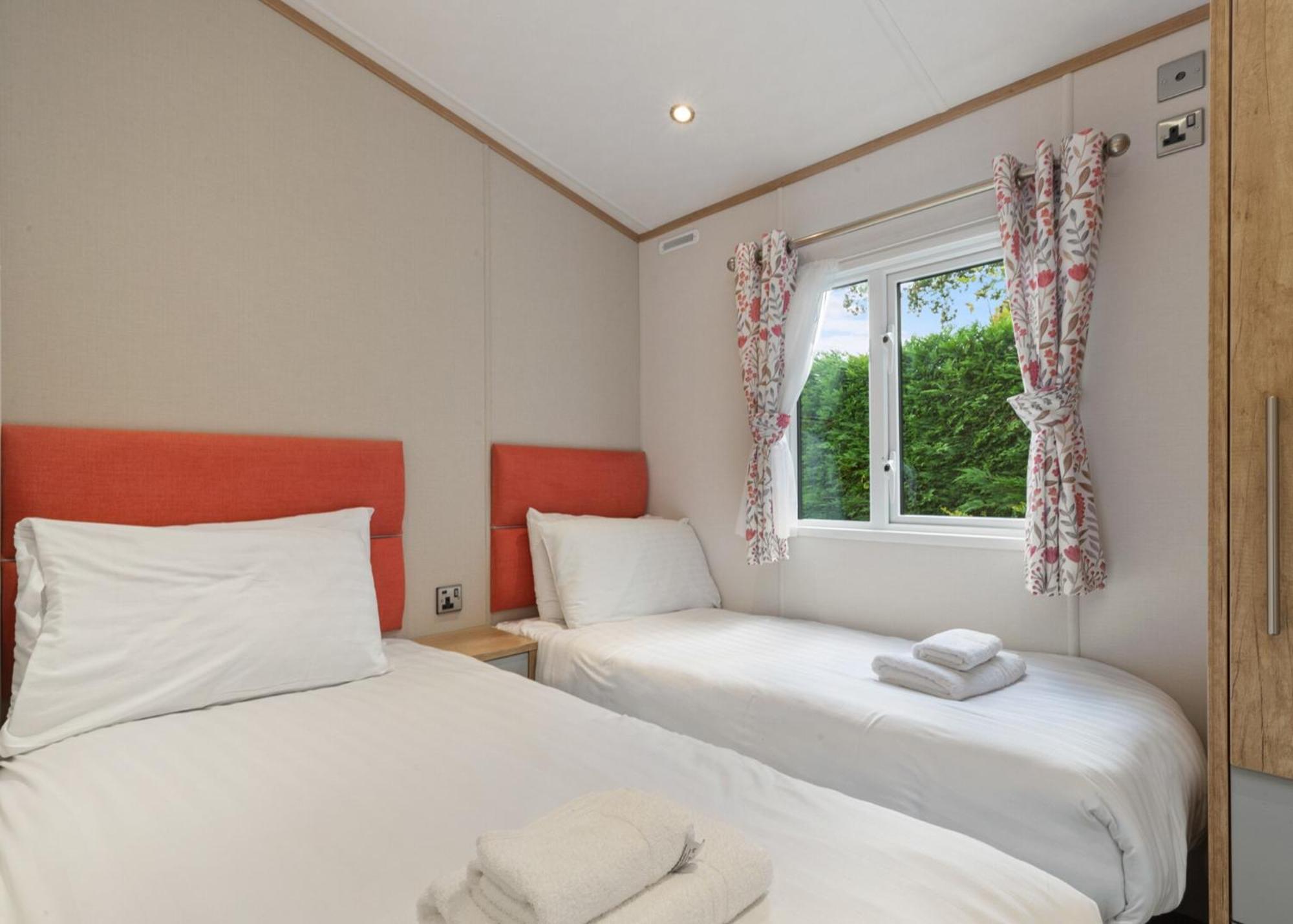 Noble Court Holiday Park Narberth Room photo