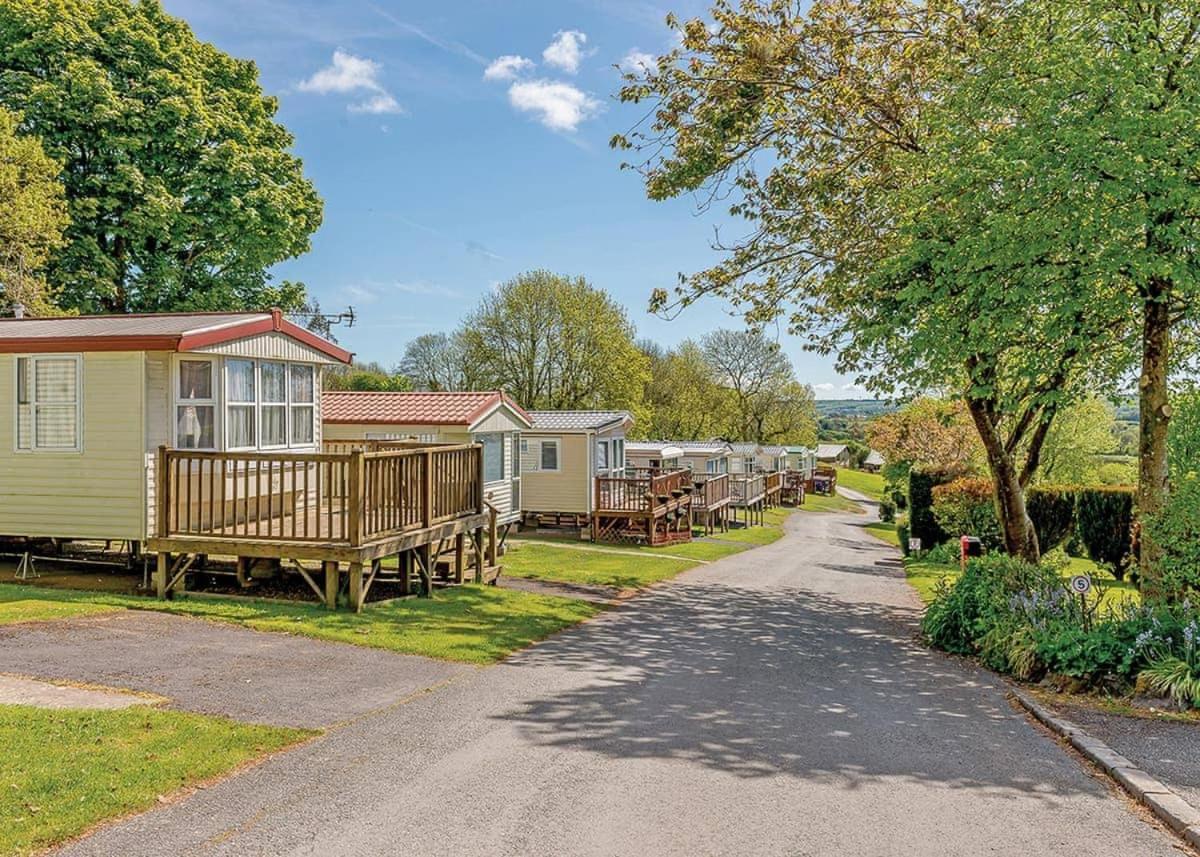 Noble Court Holiday Park Narberth Exterior photo
