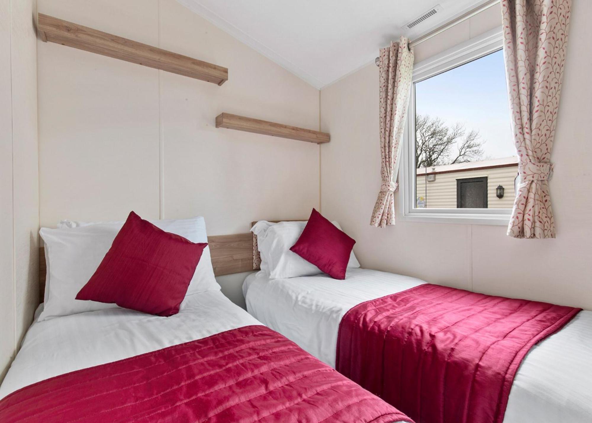 Noble Court Holiday Park Narberth Room photo