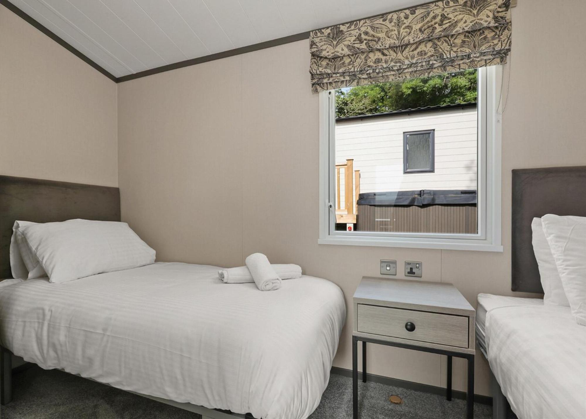 Noble Court Holiday Park Narberth Room photo